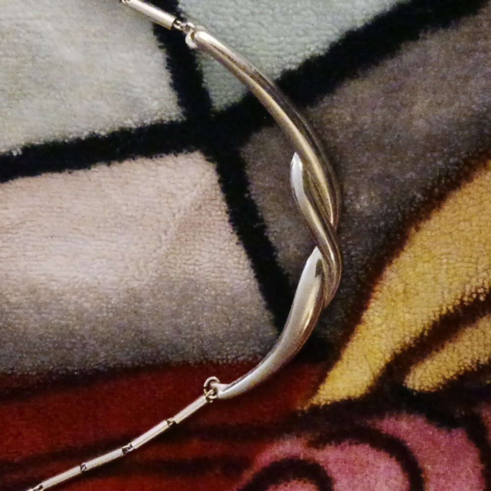 Direction One Necklace - Picture 5 of 8